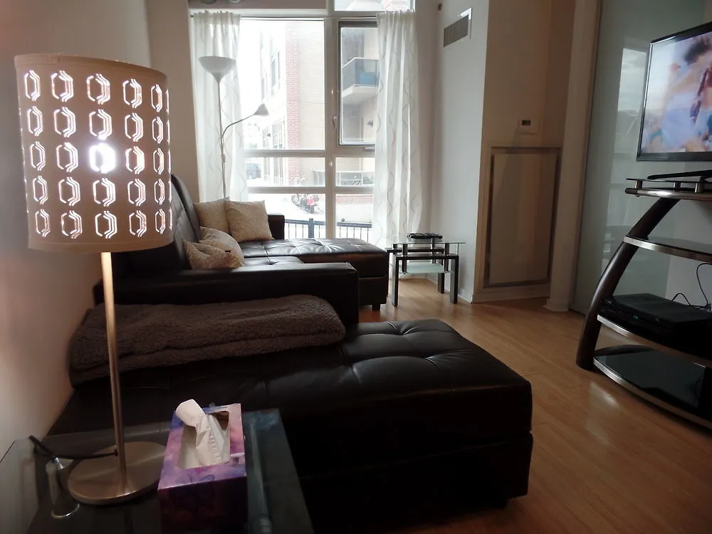 Lavish Suites - Two Bedroom Loft Apartment Toronto