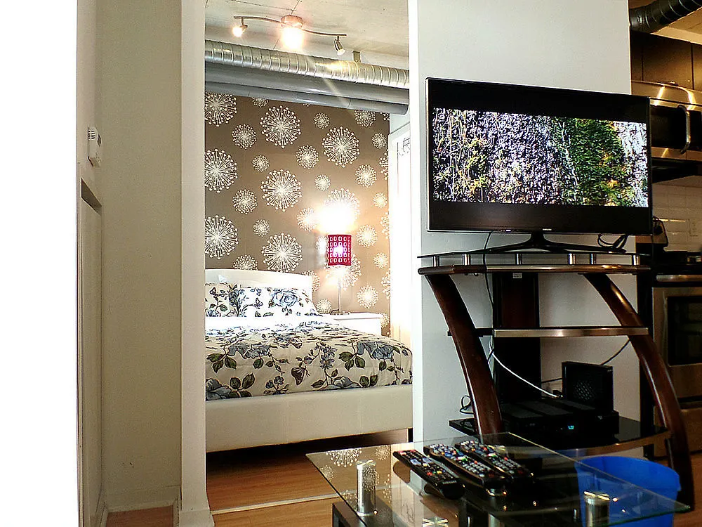 Lavish Suites - Two Bedroom Loft Canada